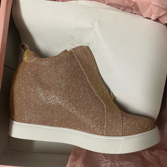 Juicy couture, wedge sneaker size 7.5 - Picture 5 of 16